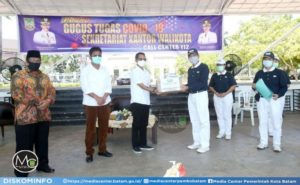 Gugus Tugas Terima 300 Ribu Masker Kain dari PSMTI Kepri