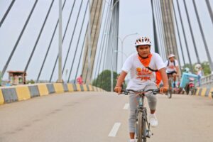 Pecinta Gowes, HARRIS Resort Barelang Tawarkan Paket Makan dan Berenang Harga Terjangkau