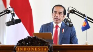 Indef: 49,9 Persen Suara di Medsos Sentimen Negatif ke Jokowi