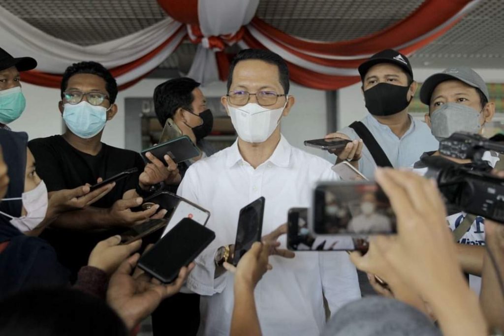 Di DPRD Batam, Amsakar Sampaikan Upaya Pemko Memajukan Pendidikan, Guru Diberi Insentif