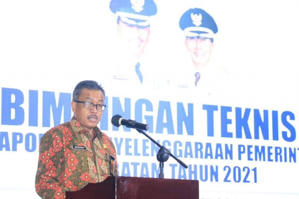 Jefridin Buka Bimtek LPPD Kota Batam