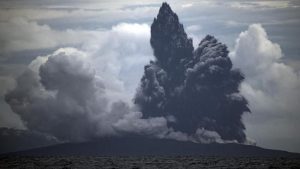 Gunung Anak Krakatau Erupsi, Ketinggian Abu 1.500 Meter