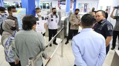 Ombudsman dan Direktorat Sistem dan TI Keimigrasian, Monitoring TPI Imigrasi di Batam Center dan Harbourbay