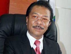 Jumaga Nadeak: Hentikan Kisruh Setwan Kepri