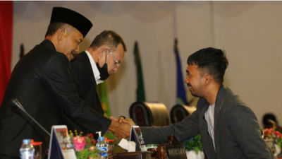 Membahas Laporan Reses Tahun 2022, Sekdaprov Adi Hadiri Sidang Paripurna DPRD