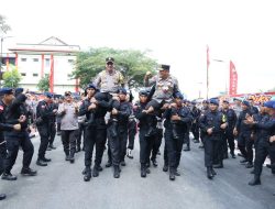 Polda Kepri Gelar Upacara Farewell And Welcome Parade Kapolda Kepri