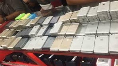 Penyelundup Iphone Memanfaatkan Situasi Nataru Melalui Jalur VIP Hang Nadim Tujuan Batam Jakarta