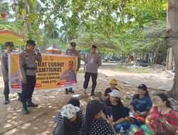 Polsek Sekupang Gelar Jumat Curhat di Pantai Tanjung Pinggir
