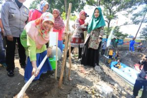 Hari Pohon Sedunia 2019, Pananda Komitmen Lestarikan Lingkungan