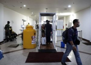 Guru Besar Unair Pastikan Kandungan Disinfektan di Bilik Sterilisasi Aman