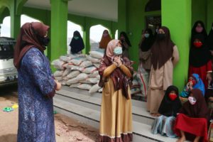 GOW Batam Salurkan 50 Ton Beras untuk Panti Asuhan dan Jompo