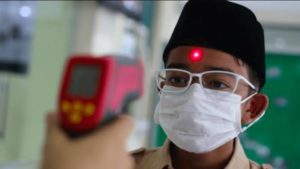 Cara Kerja Termometer Tembak untuk Cek Suhu Tubuh di Masa Pandemi Corona