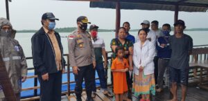 Kapolsek Batu Aji Langsung Kunjungi Warga yang Rumahnya Ambruk Diterjang Angin Puting Beliung