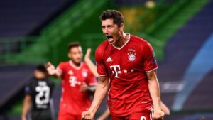 Final Liga Champions: Bayern Tak Kenal Main Aman, Tetap Nyerang Total!