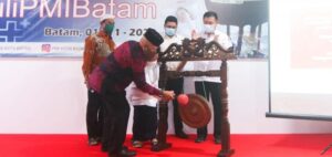Syamsul Tabuh Gong Peduli PMI Batam