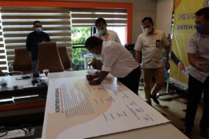 Pastikan Integritas Mitra Kerja, bright PLN Batam Ajak Tandatangani Komitmen Anti KKN dan Penyuapan