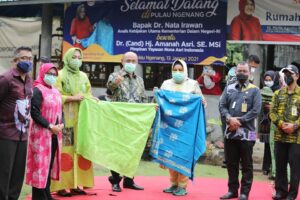 Kemendagri Dukung Pengembangan Batik Marlin di Pulau Ngenang