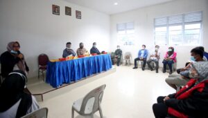 Rudi Mediasi Pemilik Tongkang dan Warga Tanjunguma