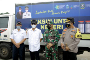 Vaksinasi Tahap Awal, Batam Terima 11.120 Vial Vaksin