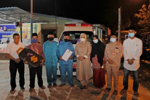 Wagub Marlin Serahkan Bantuan Ambulance untuk Kampung Bagan