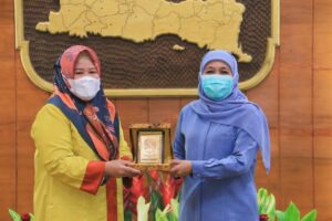 Ketika Mantan Ketua Fatayat NU Bertemu