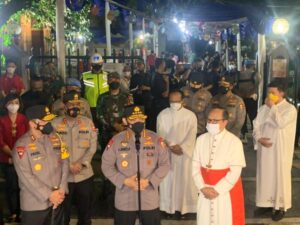 Pastikan Ibadah Misa Aman, Kapolri Listyo Kunjungi Gereja Katedral Jakarta