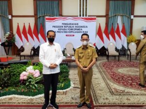 Amsakar Temui Langsung Presiden, Minta Prioritaskan Vaksinasi bagi Pekerja