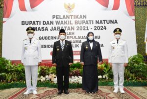 Gubernur Ansar Lantik Bupati dan Wakil Bupati Natuna