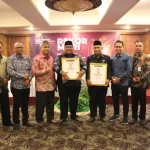 Suhatri Bur, Raih Penghargaan Sahabat Pers Indonesia dari SMSI