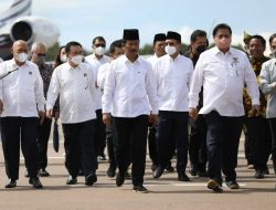 Resmikan Masjid Tanjak, Menko Airlangga disambut Tepuk Tepung Tawar