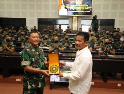 Berbagi Kiat Membangun Daerah, Kepala BP Batam Berikan Pembekalan Perwira Siswa TNI di Bandung