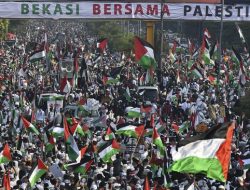 Puluhan Ribu Warga Aksi Bela Palestina di Bekasi hingga Tangerang