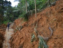 Longsor Tutup Jalan di Mamasa Sulbar, 5 Desa Terisolasi