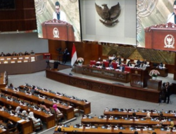 Rapat Paripurna DPR Sahkan Tujuh Nama Hakim Agung