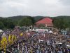 Puluhan Ribu Relawan Prabowo-Gibran Memadati Stadion Temenggung  Batam