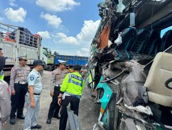 Jasa Raharja Jamin Seluruh Korban Tabrakan Antara Bus Peziarah dengan Truk di Jalan Raya Pantura Gresik