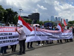 Demo Pro-Kontra Pemakzulan Jokowi di Depan DPR, Sebagian Jalan Ditutup