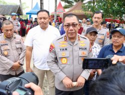 Kapolda Kepri Laksanakan Kegiatan Bakti Sosial dan Kesehatan di Pantai Bale-Bale Nongsa