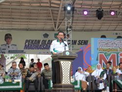 Ansar Bersama Ribuan Keluarga Muhammadiyah Kepri Peringati Milad ke 113 di Engku Putri Batam