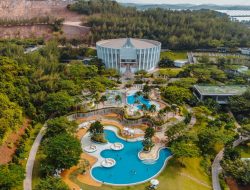 “Ngak Ada Lawan” Sambut Liburan Akhir Tahun, HARRIS Barelang Siapkan Pesta Natal Tropis dan Paket Staycation