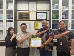 Jasa Raharja Kepri Serahkan Penghargaan Kualitas Layanan Rumah Sakit kepada Direktur RS. Graha Hermin Batam