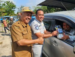 Lengkap SIM, STNK, dan Lunas Pajak: Pengendara Teladan Mendapat Apresiasi Paket Sembako dari Jasa Raharja Kepri dan Tim Pembina Samsat Provinsi Kepri