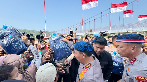 Jembatan Merah Putih