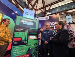 Satu Sampah Elektronik Ditukar Kuota: XLSMART Luncurkan Mesin Penampung E-Waste di ITB